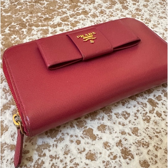 Prada Pink Bow Long Zippy Wallet - Picture 4 of 11